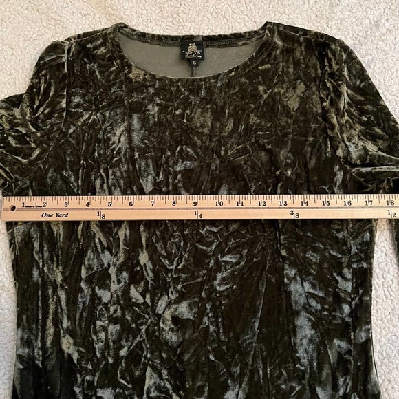 Daniella Faye Modest Green Velvet Long Sleeve Midi Dress Women Size Small - Picture 6 of 14